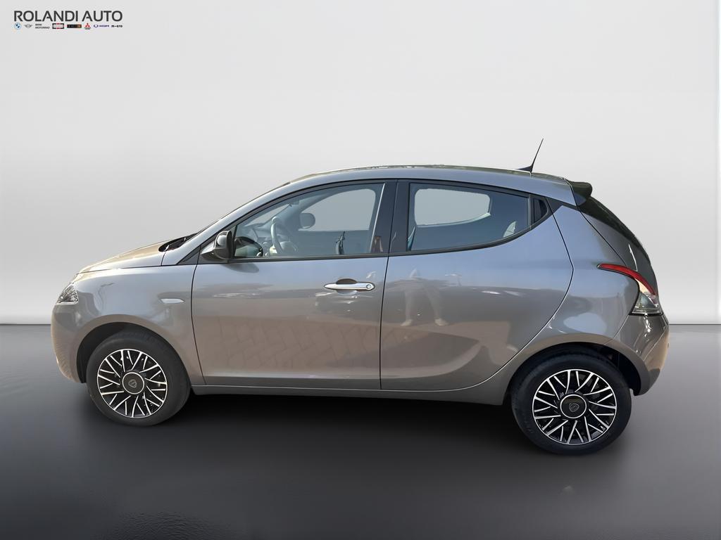 Lancia Ypsilon 1.0 FireFly Hybrid Oro