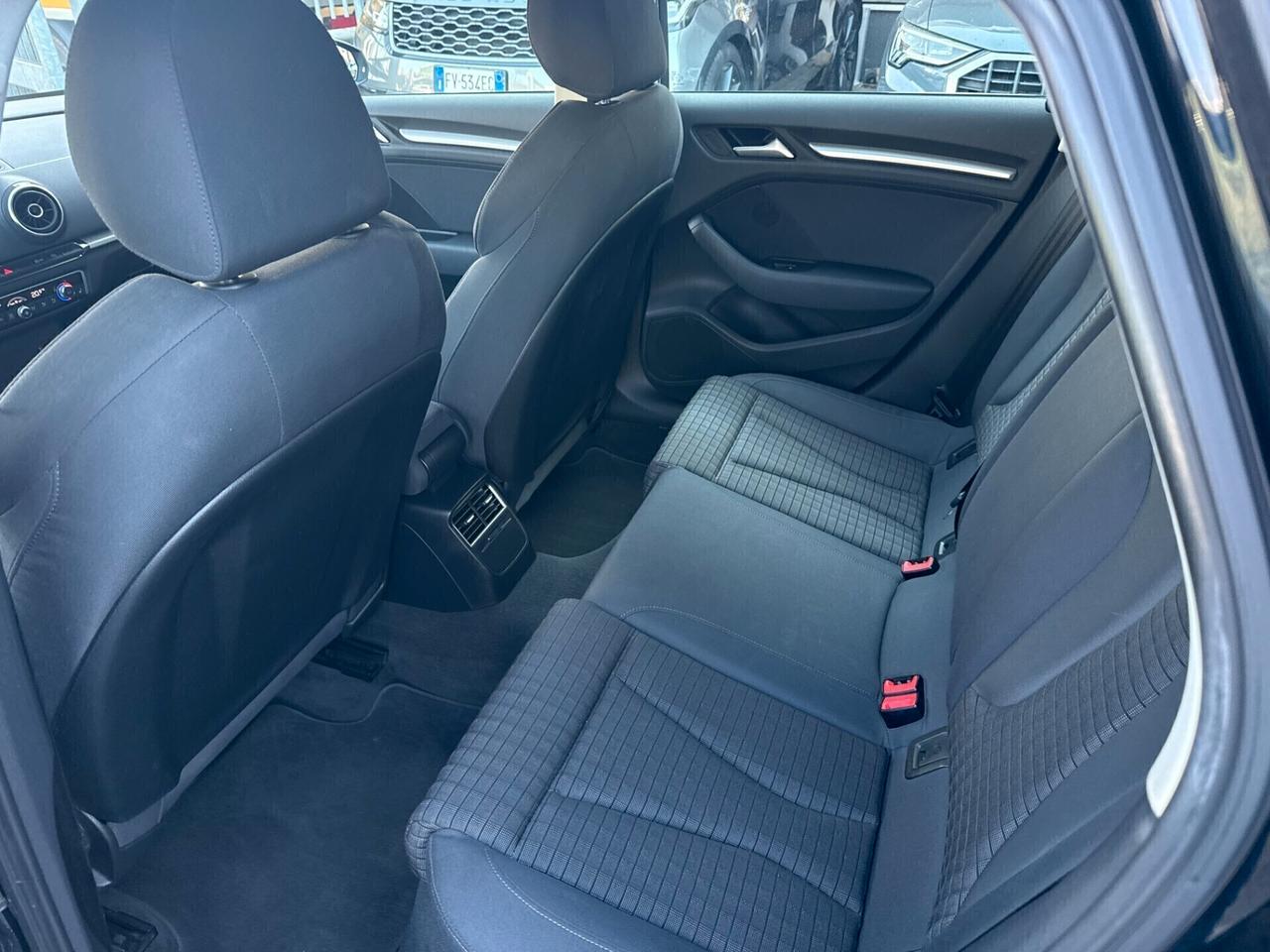 Audi A3 Sportback 1.6 tdi FARI A LED