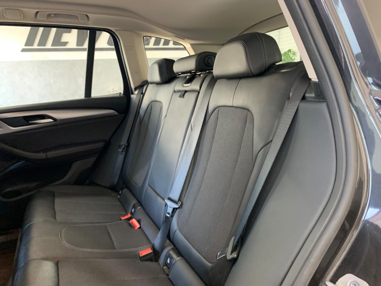 X3 xDrive20d 48V Business Advantage