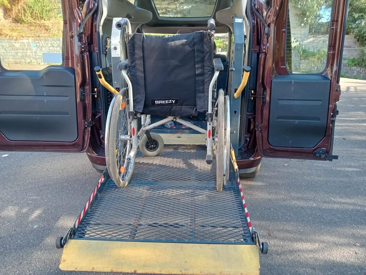 Fiat Doblo Pianale ribassato con rampa disabili in carrozzina