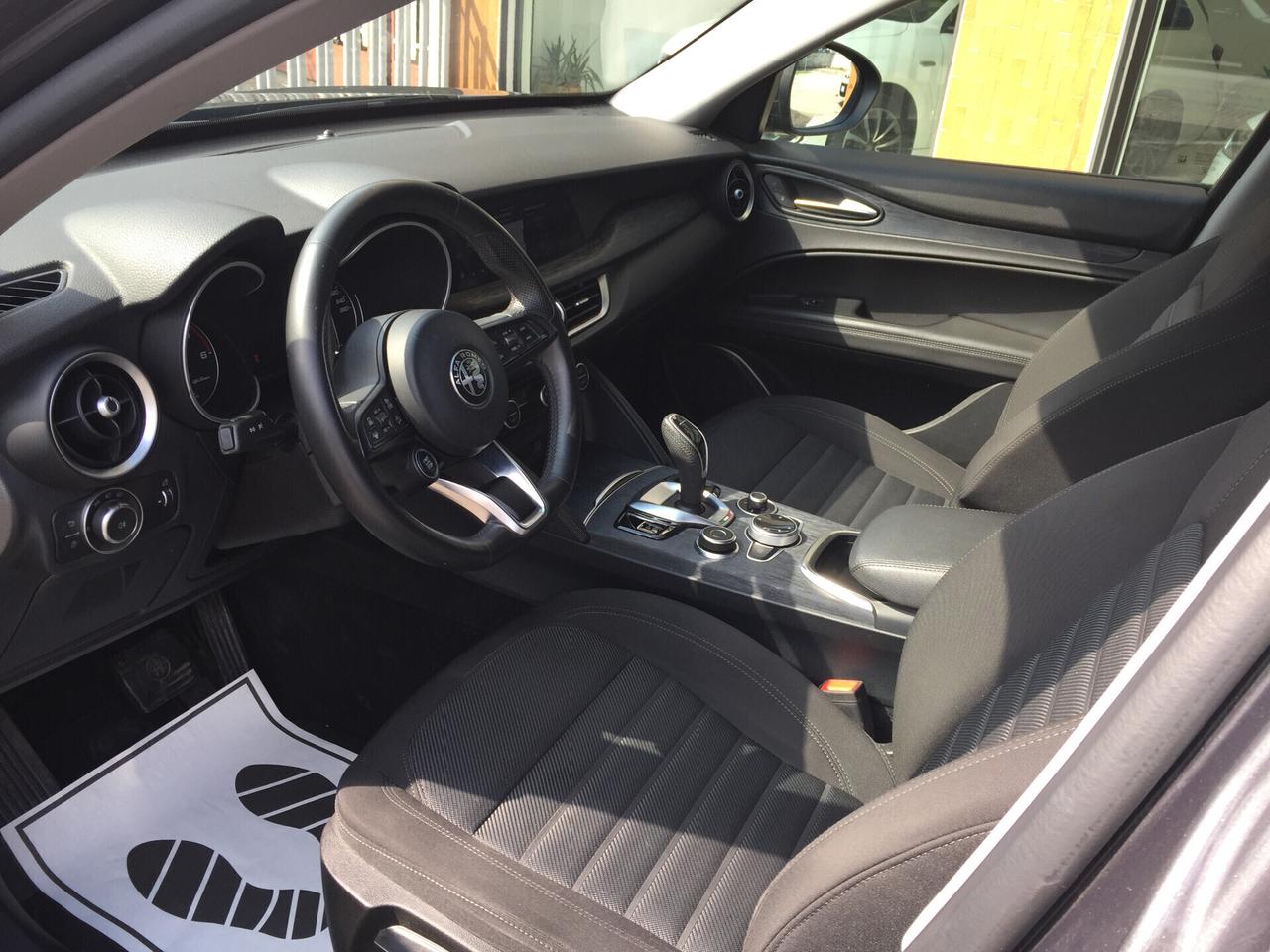 Alfa Romeo Stelvio 2.2 Turbodiesel 160 CV AT8 RWD Business