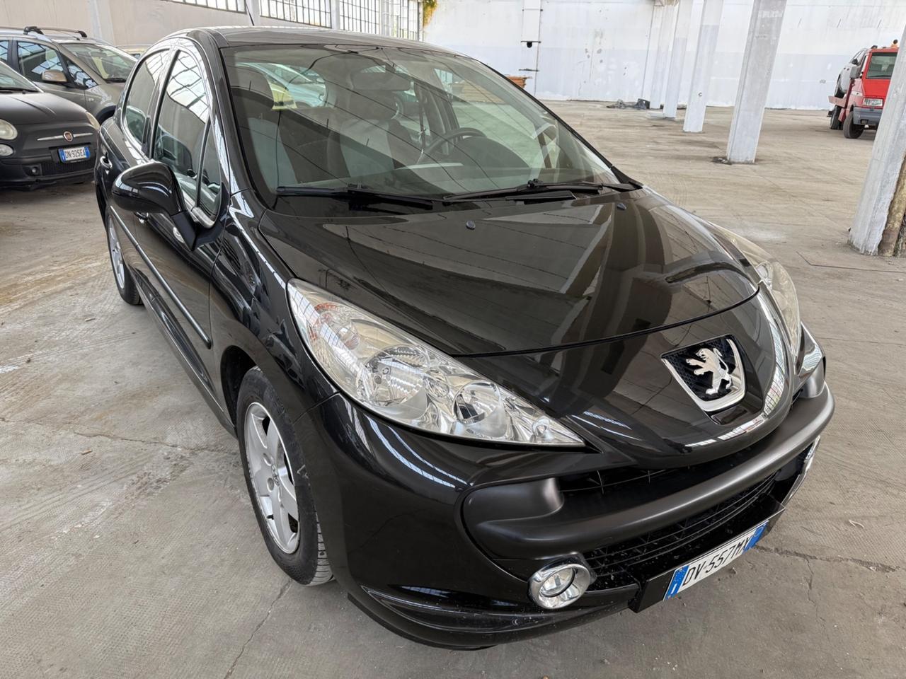 Peugeot 207 1.4 8V 75CV 5p. Energie Sport NEOPATENTATI