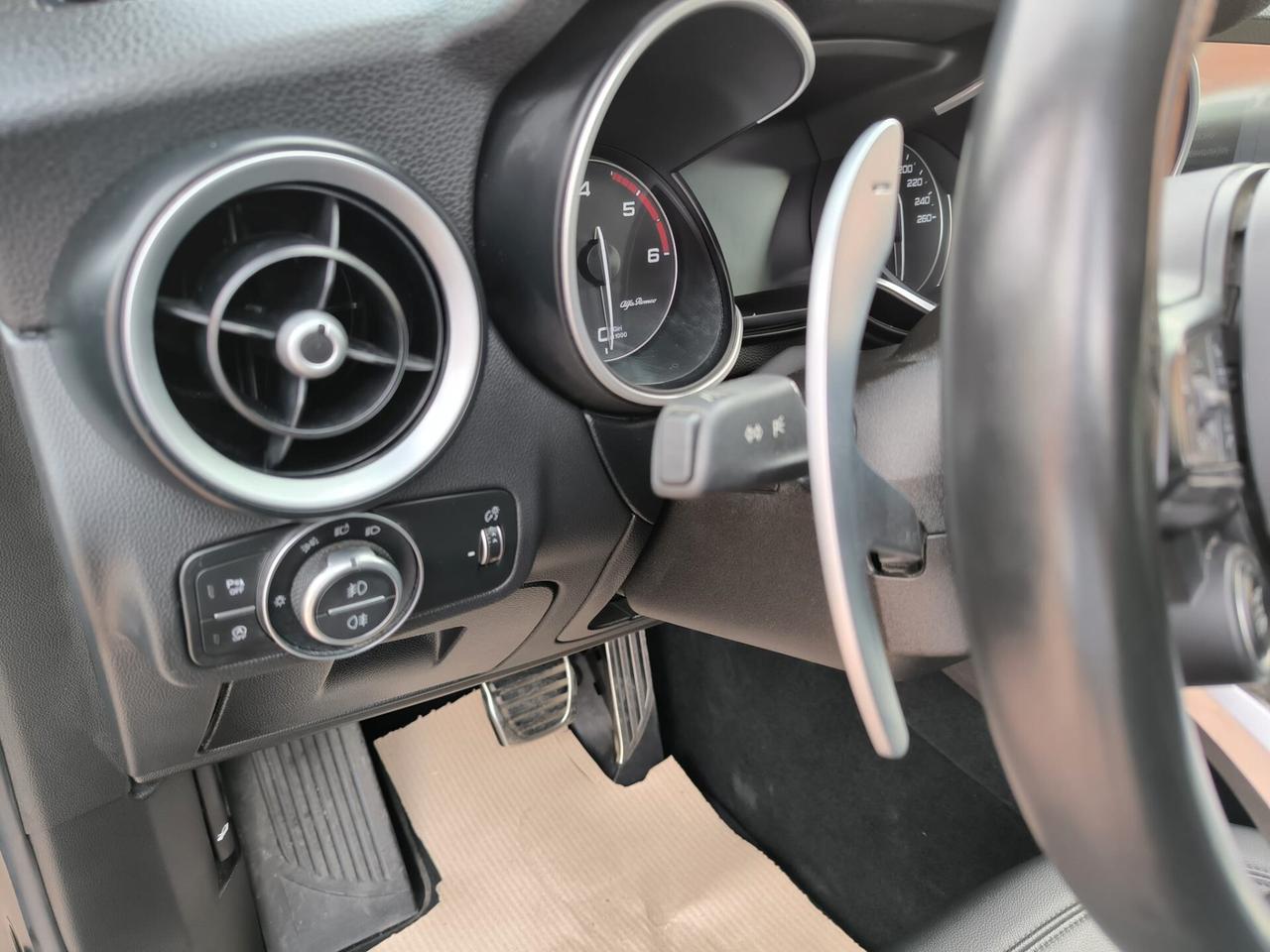 Alfa Romeo Stelvio 2.2 Turbodiesel 160 CV AT8 RWD Sprint