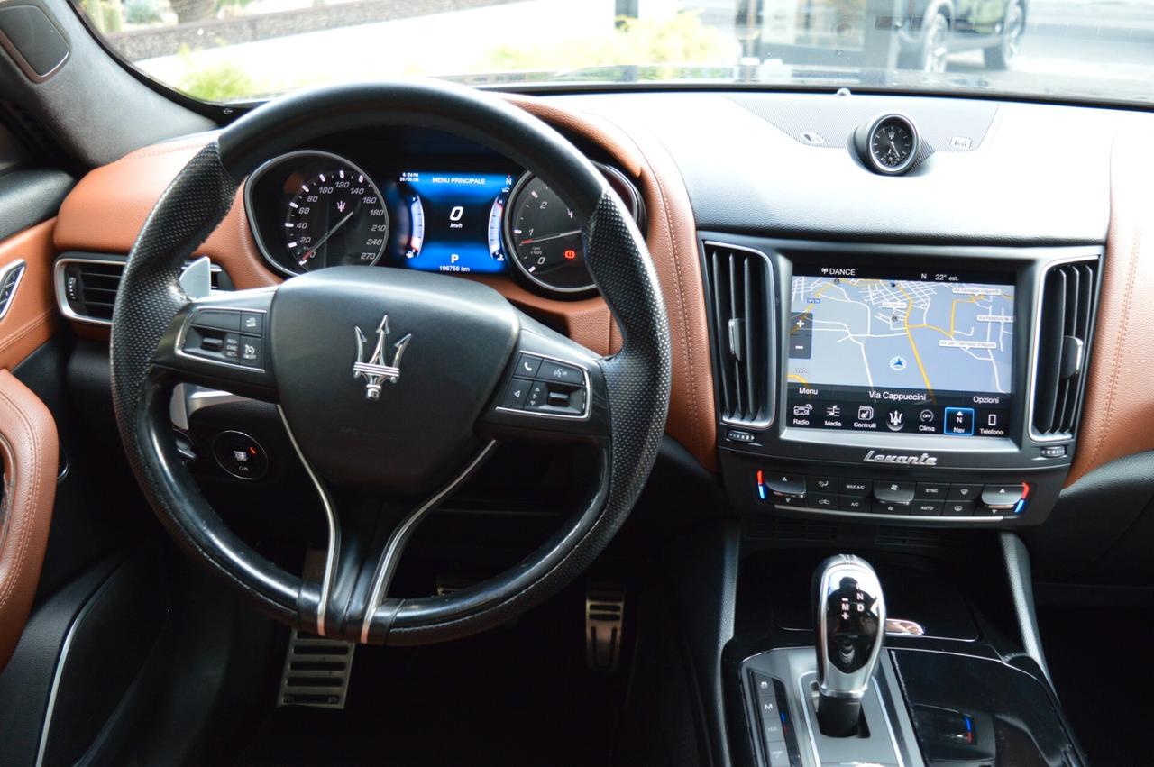 Maserati Levante V6 Diesel 275 CV AWD Granlusso