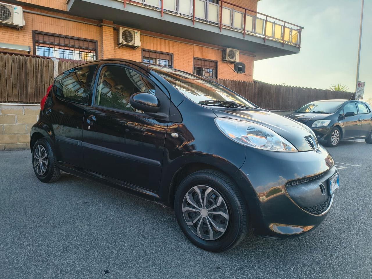 Peugeot 107 AUTOMATICA BENZINA NEOPATENTATI