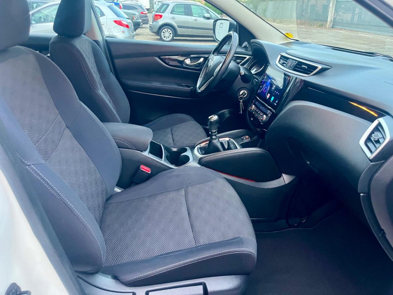 Nissan Qashqai 1.2benz 2015 106.000km perfetta