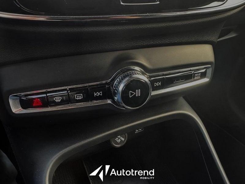 Volvo XC40 Recharge T4 129+82 CV Plug-In Hybrid Recharge Plus Dark