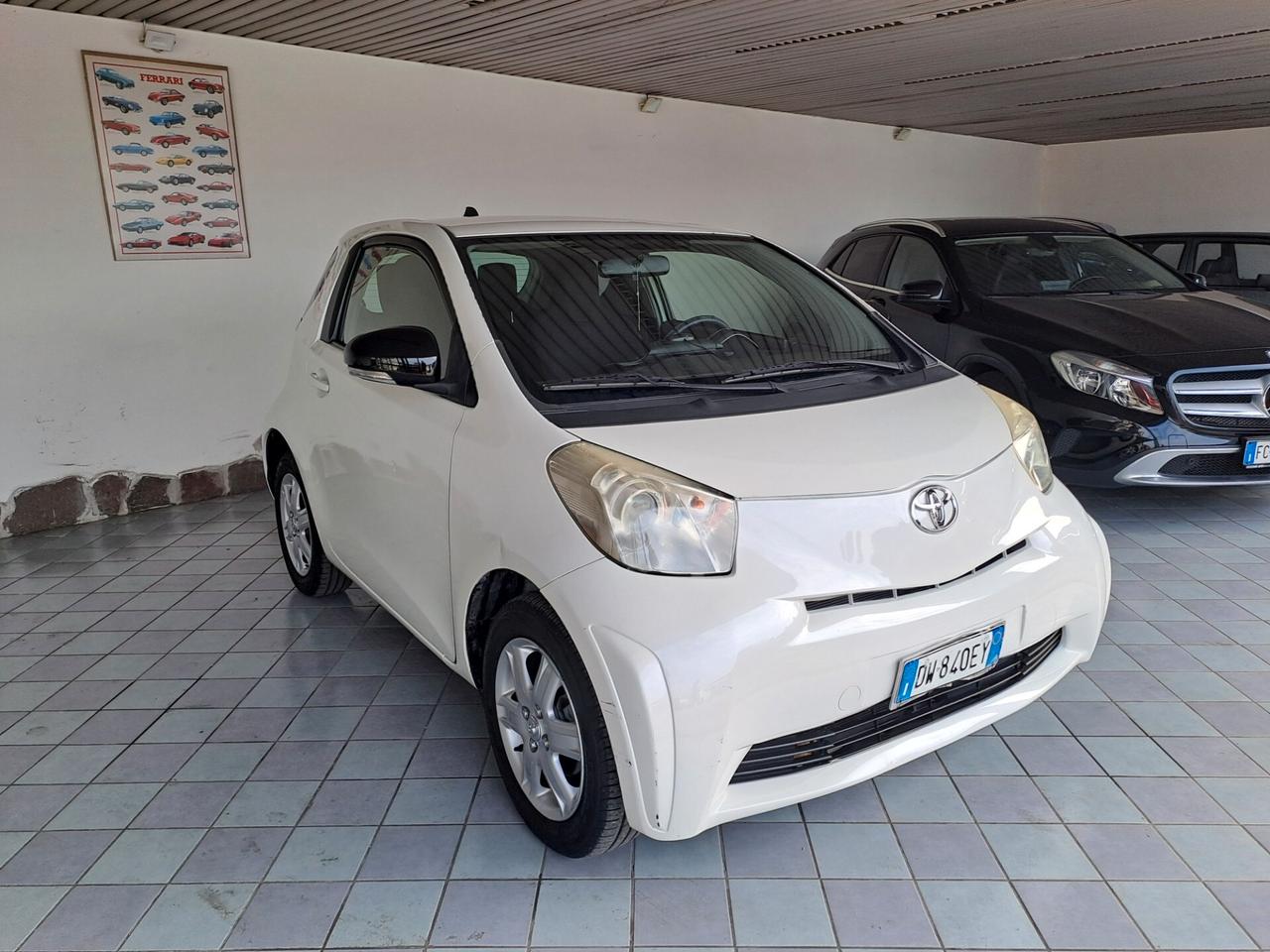 Toyota iQ 1.0 Sol automatica