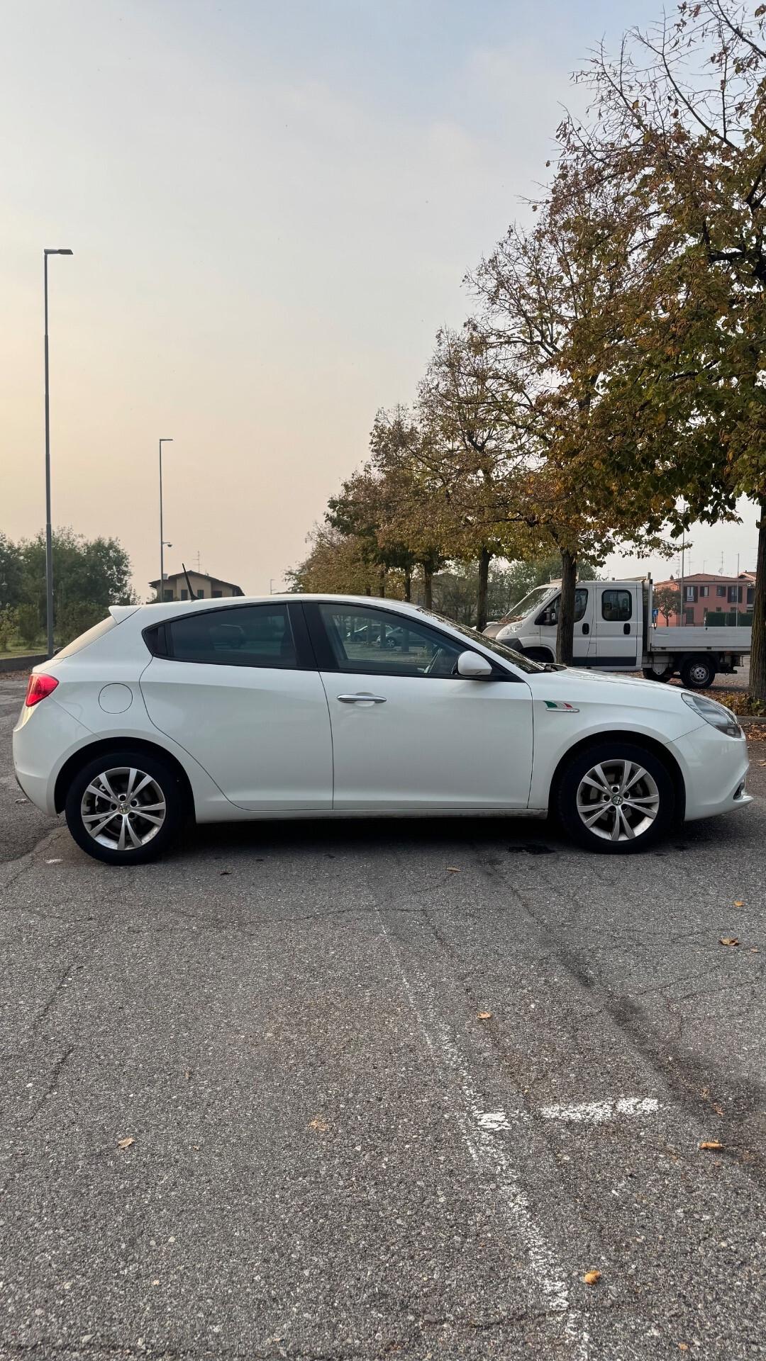 Alfa Romeo Giulietta 1.6 Distinctive