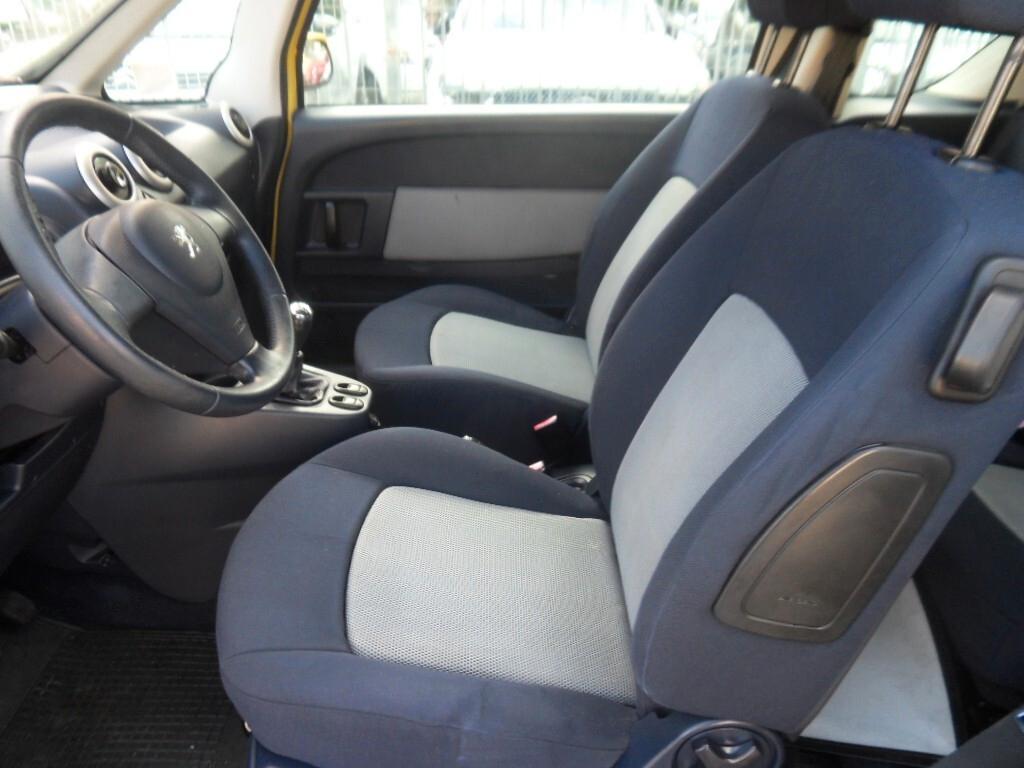 Peugeot 1007 1.4 Happy