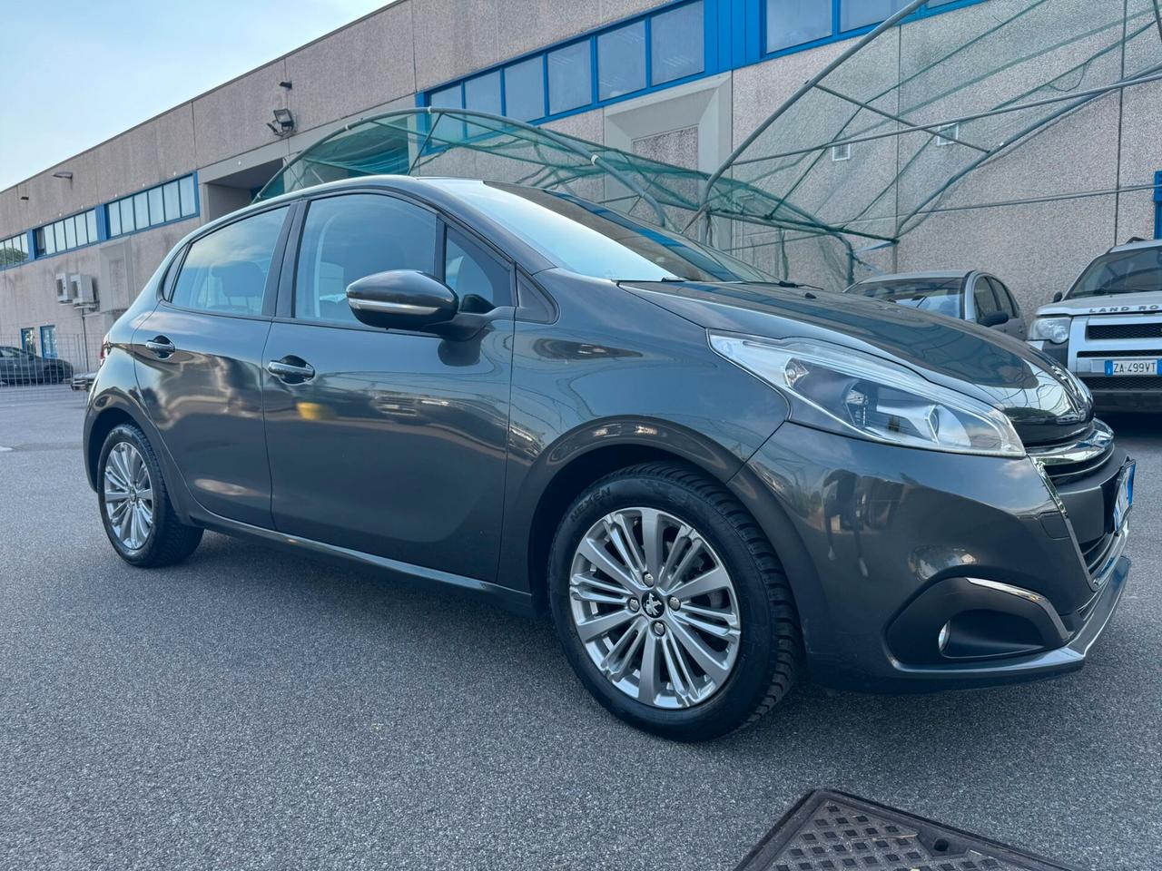 Peugeot 208 PureTech 82 5 porte Allure