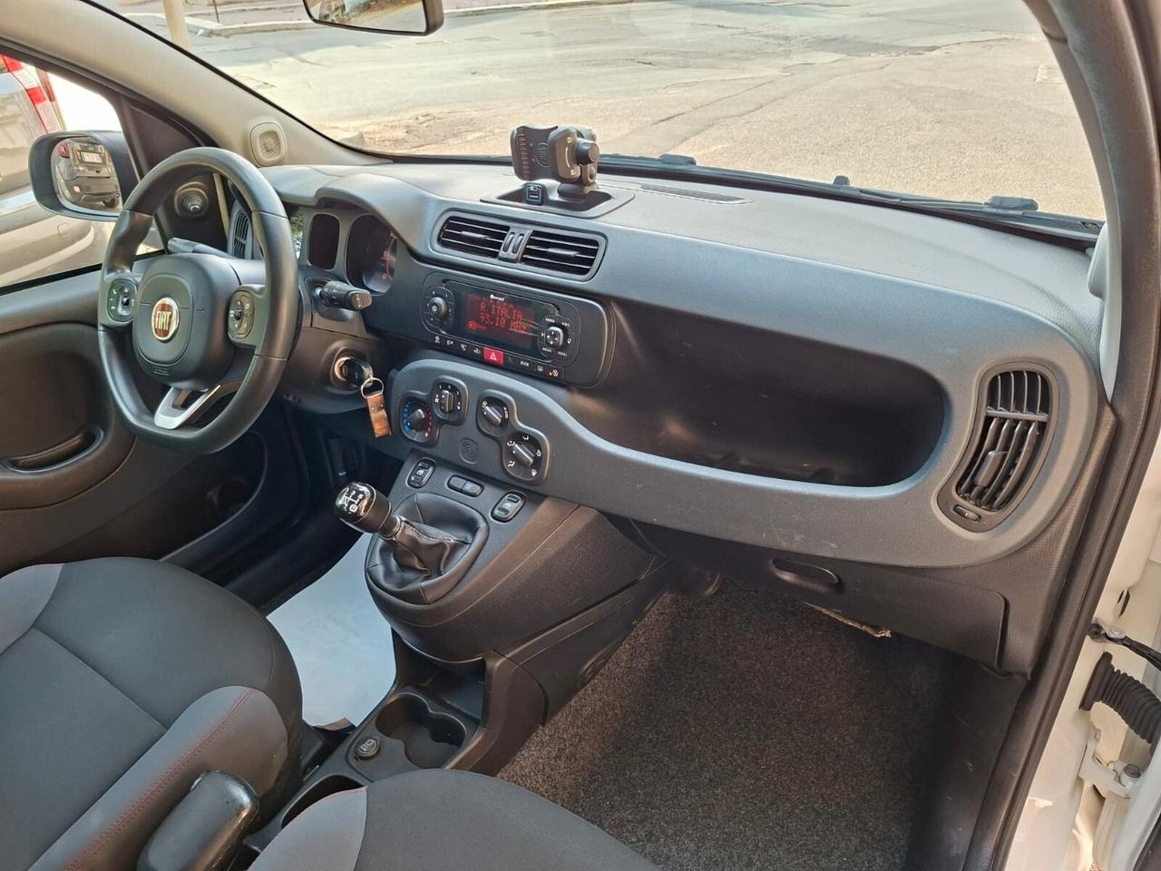 Fiat Panda 1.3 MJT 80 CV Lounge autocarro