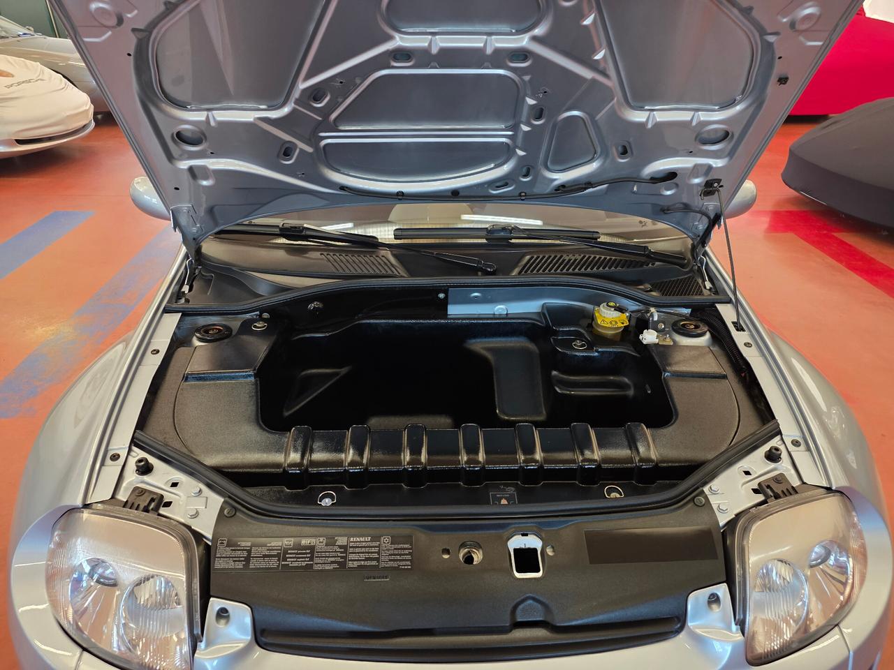 Renault Clio 3.0 V6 24V cat 3 porte Sport