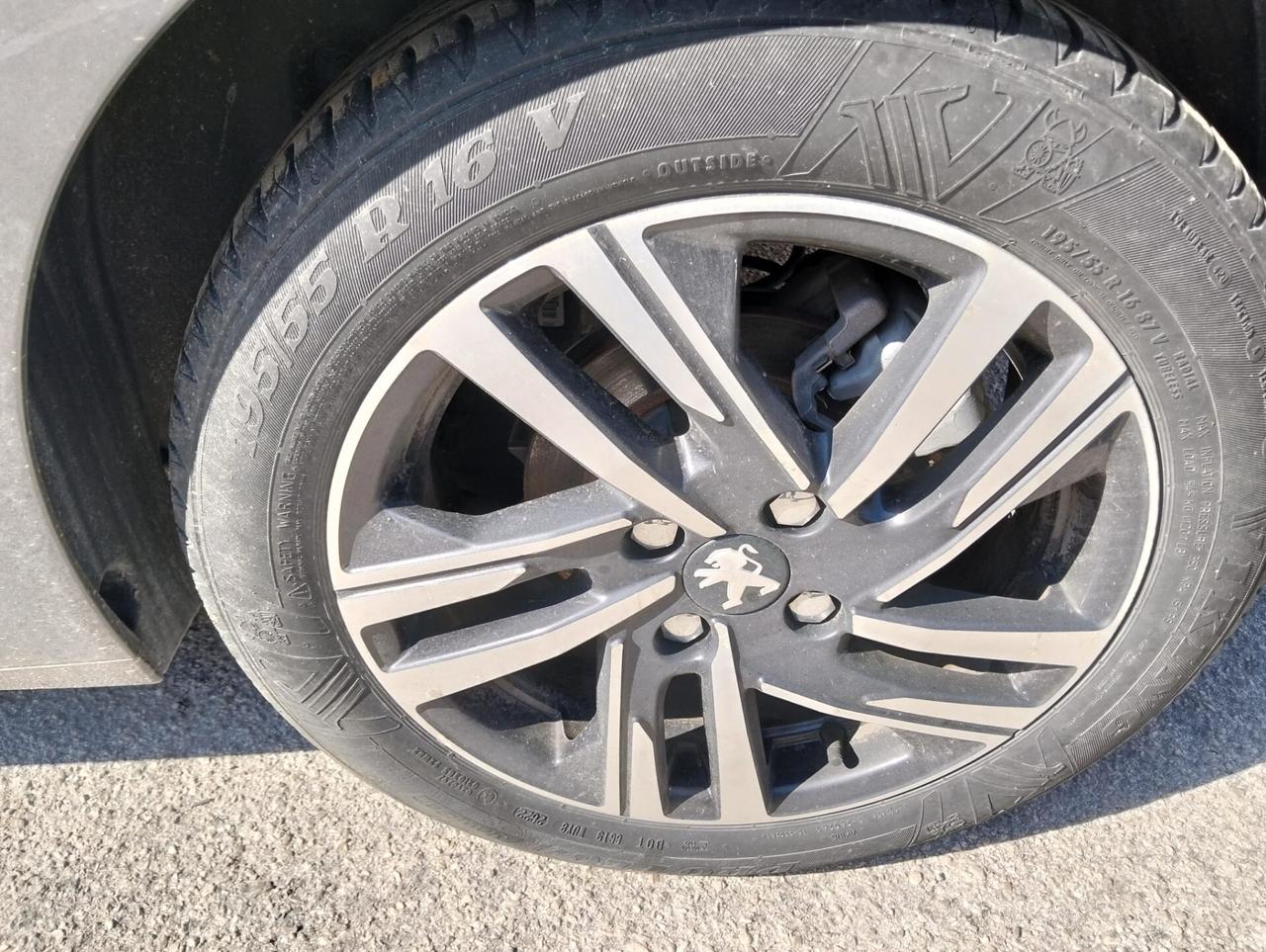 Peugeot 208 1.2 Benzina 100cv 2020 SINISTRATA