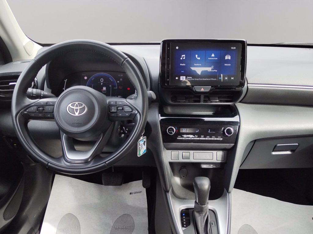 TOYOTA Yaris cross 1.5h active fwd 115cv e-cvt del 2025