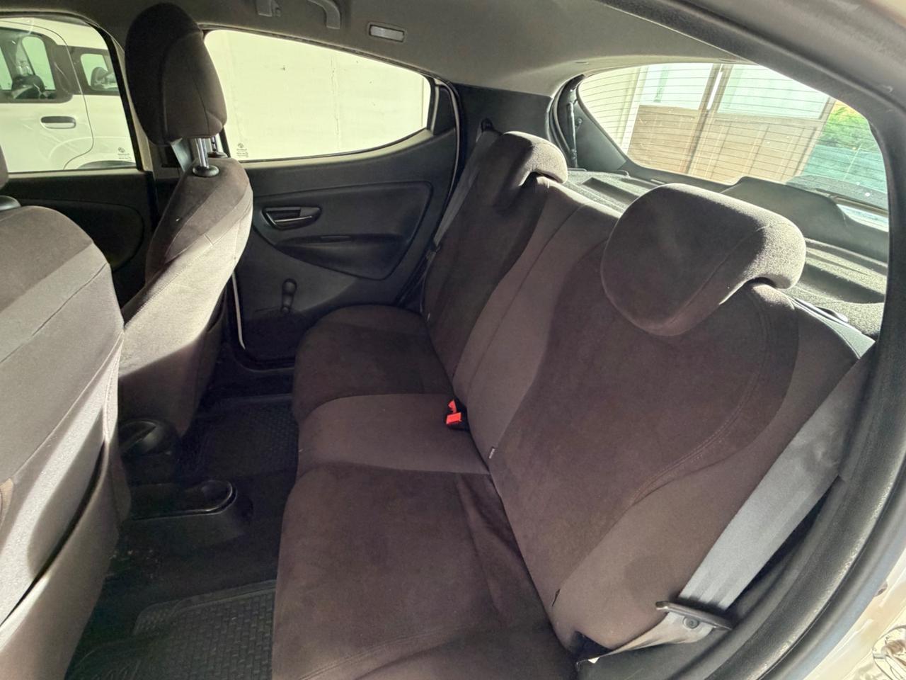 Lancia Ypsilon 1.2 69 CV 5 porte Mya
