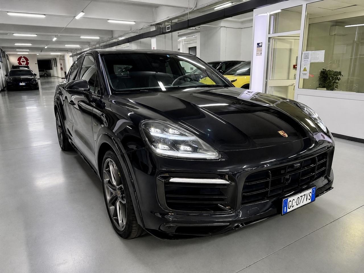 Porsche Cayenne Coupe 3.0 e-hybrid tiptronic