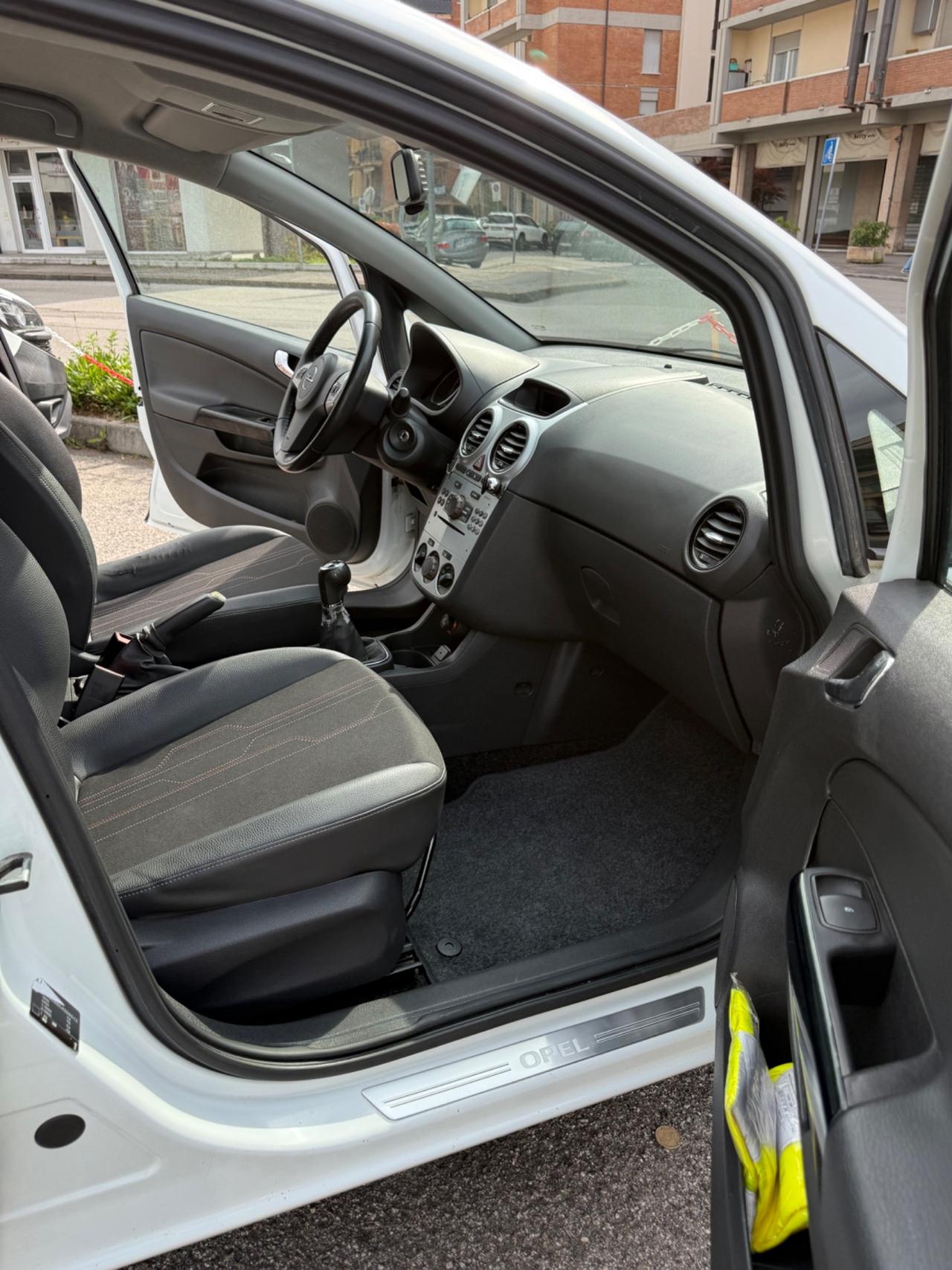 Opel Corsa 1.2 85CV 5 porte GPL-TECH Elective