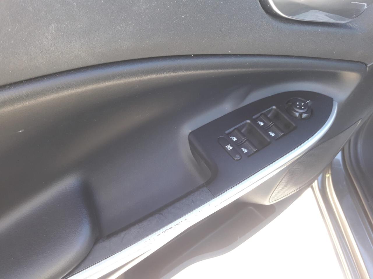 Alfa Romeo Giulietta 1.6 JTDm-2 105 CV Distinctive