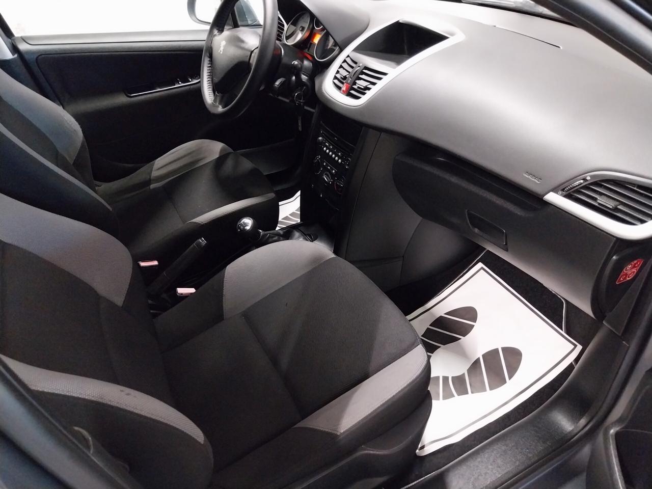 Peugeot 207 1.4 HDi 70CV 5p. Energie Sport - ok neopatentati