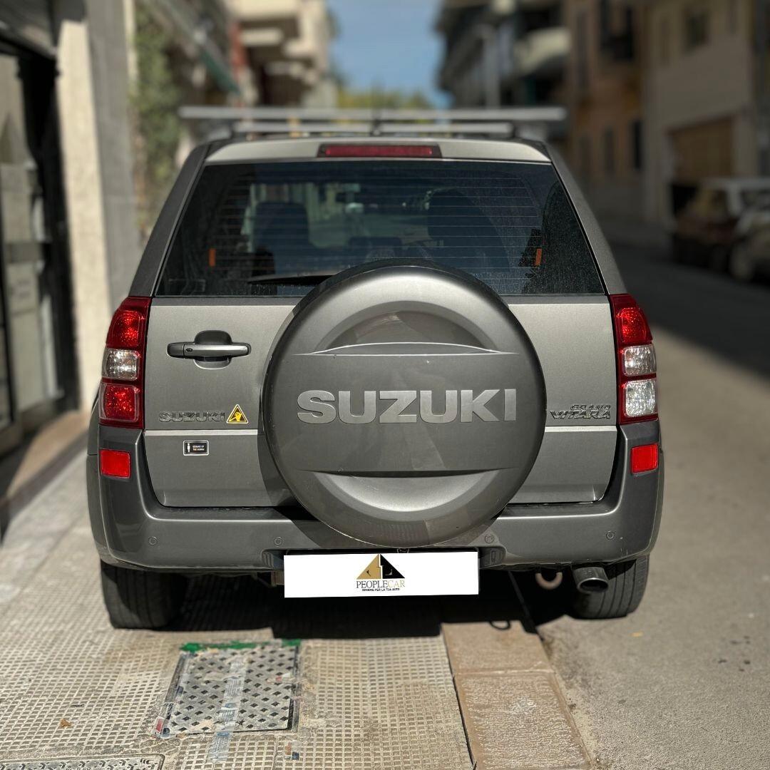 Suzuki Grand Vitara **FULL OPTIONAL**