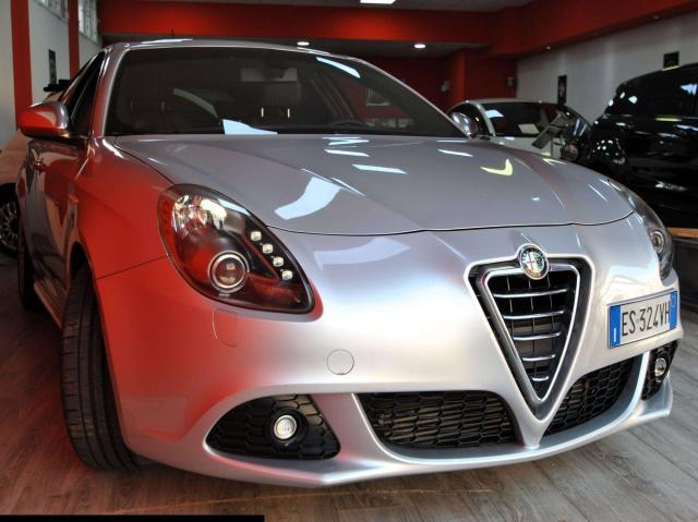 Alfa Romeo Giulietta Giulietta III 2010 1750 tbi Quadrifoglio Verde 235cv