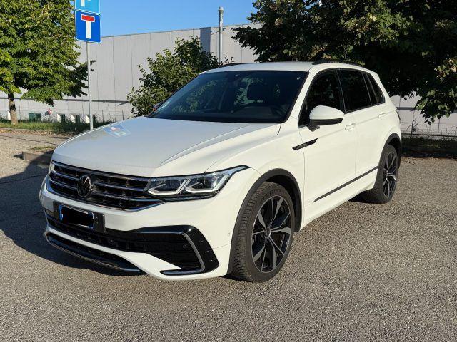 VOLKSWAGEN Tiguan 4 motion R-line 2.0 TDI 150 CV SCR DSG 4MOTION R-Line