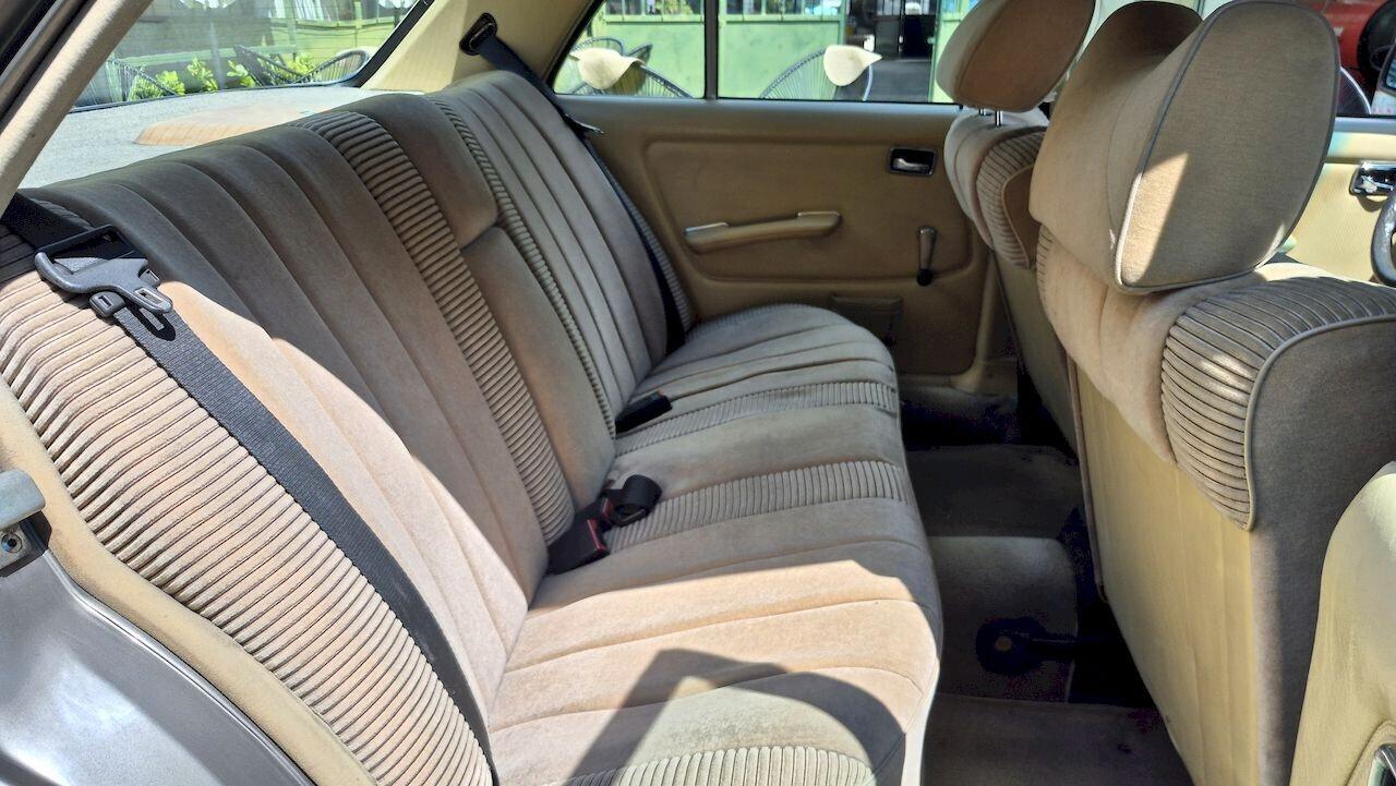 Mercedes-Benz 240 D Berlina W123 - 1980