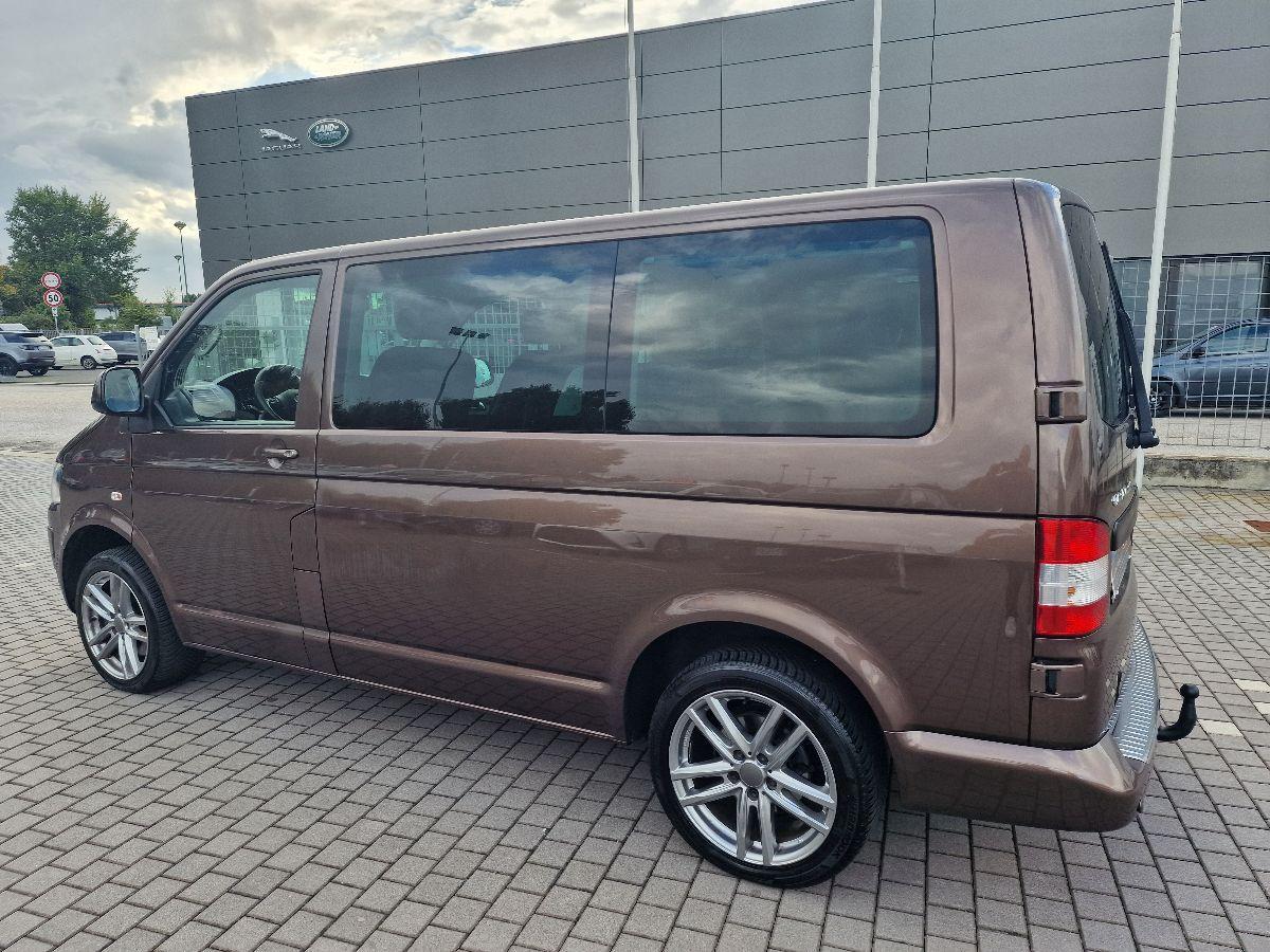 VOLKSWAGEN - Caravelle T5 4MOTION 8 POSTI
