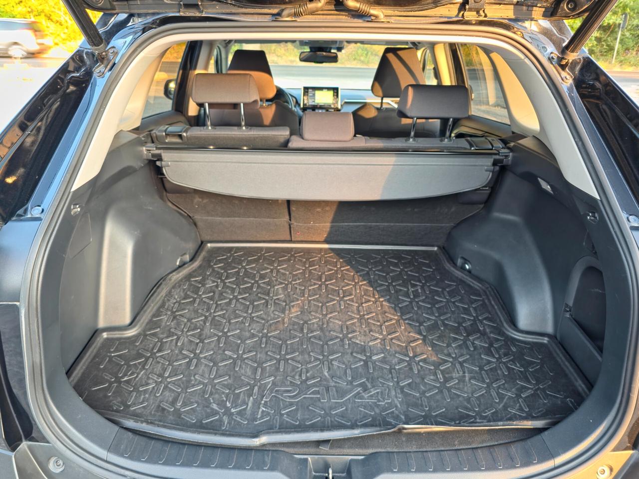 Toyota RAV 4 RAV4 2.5 HV (222CV) E-CVT AWD-i Lounge E6 Automatico 4x4 2021