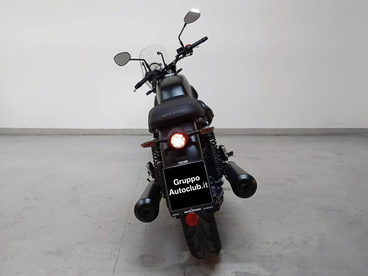 MOTO GUZZI V7 850 Stone