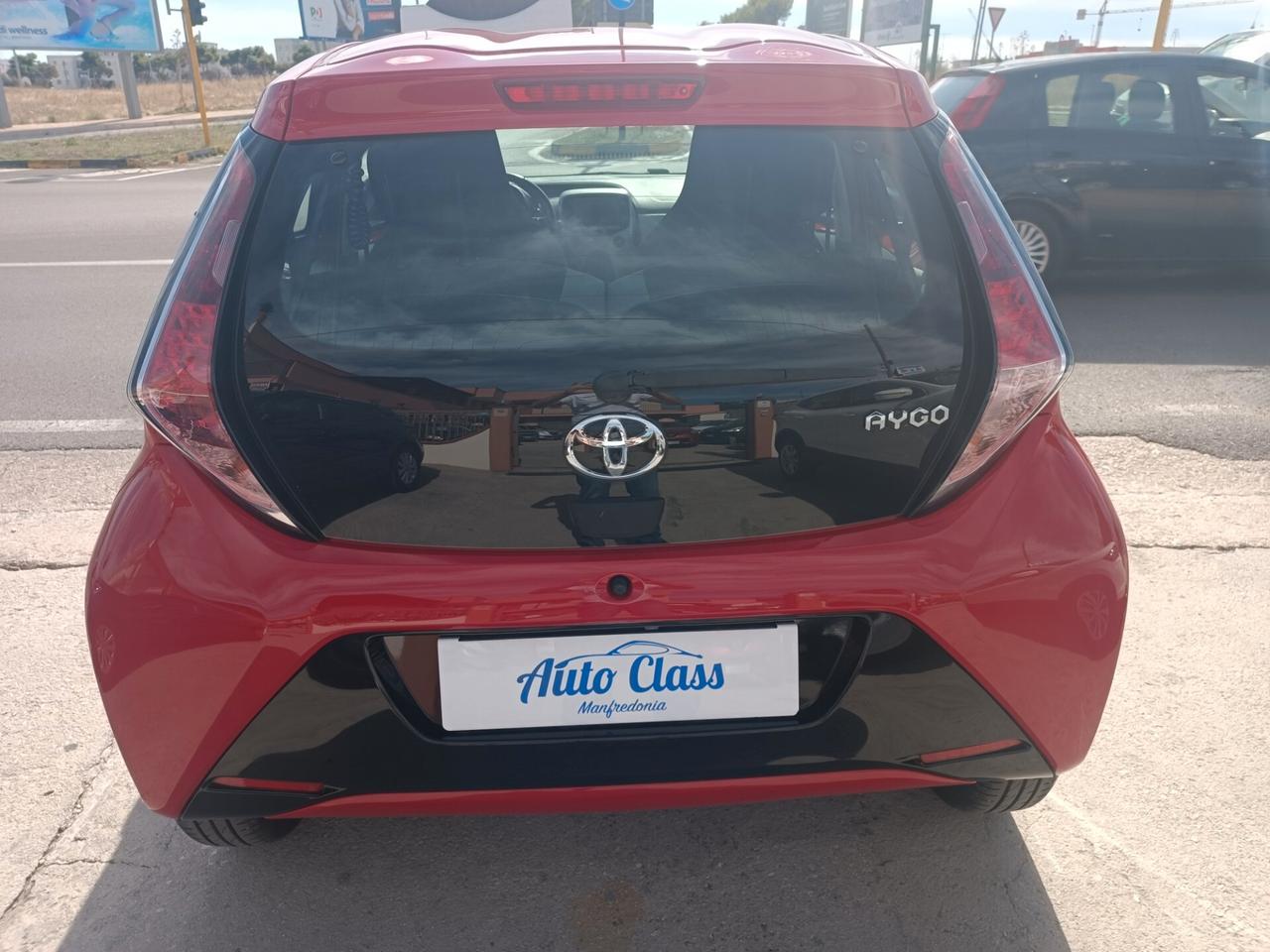 Toyota Aygo 1.0 VVT-i 69 CV 5 porte x-cool