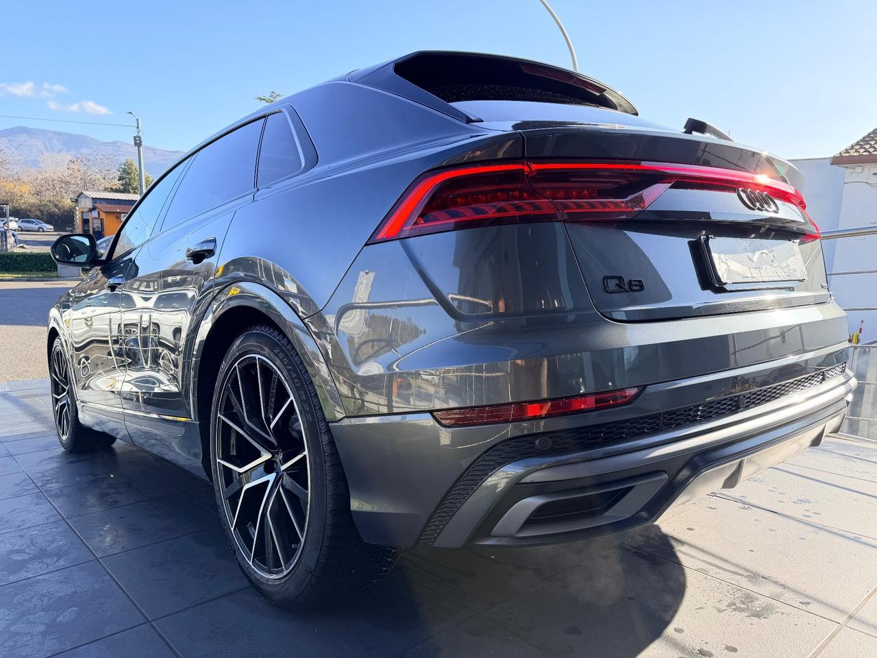 Audi Q8 45 TDI quattro 231cv s line no tasse