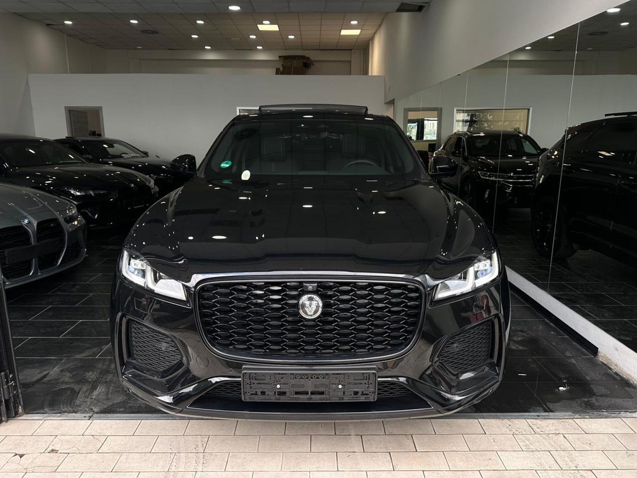 Jaguar F-Pace SE R-Dynamic AWD Navi Tetto C21 BlackPack RDynamic