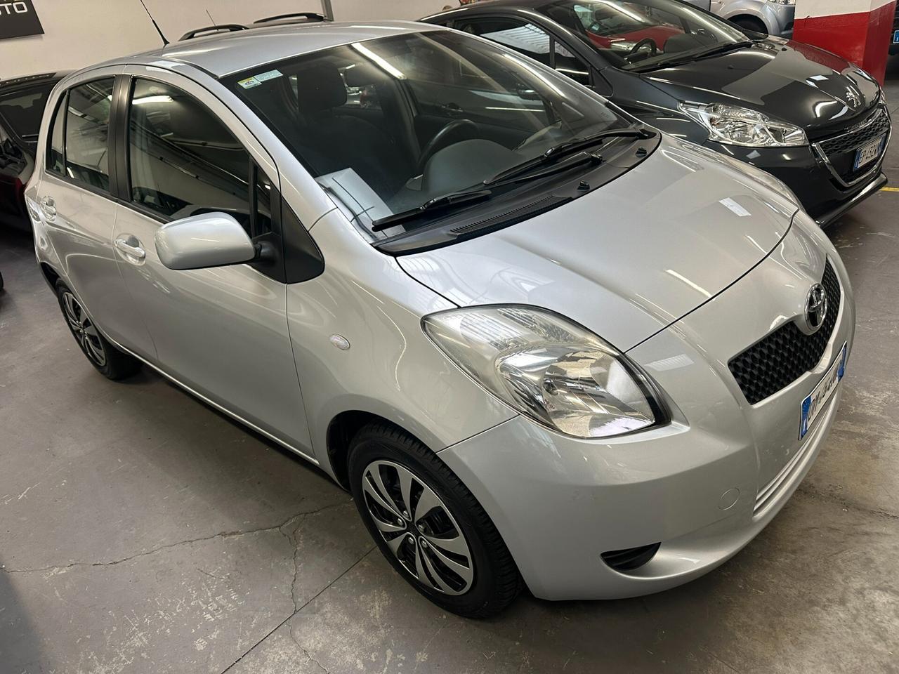 Toyota Yaris 1.0 5 porte
