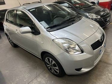 Toyota Yaris 1.0 5 porte