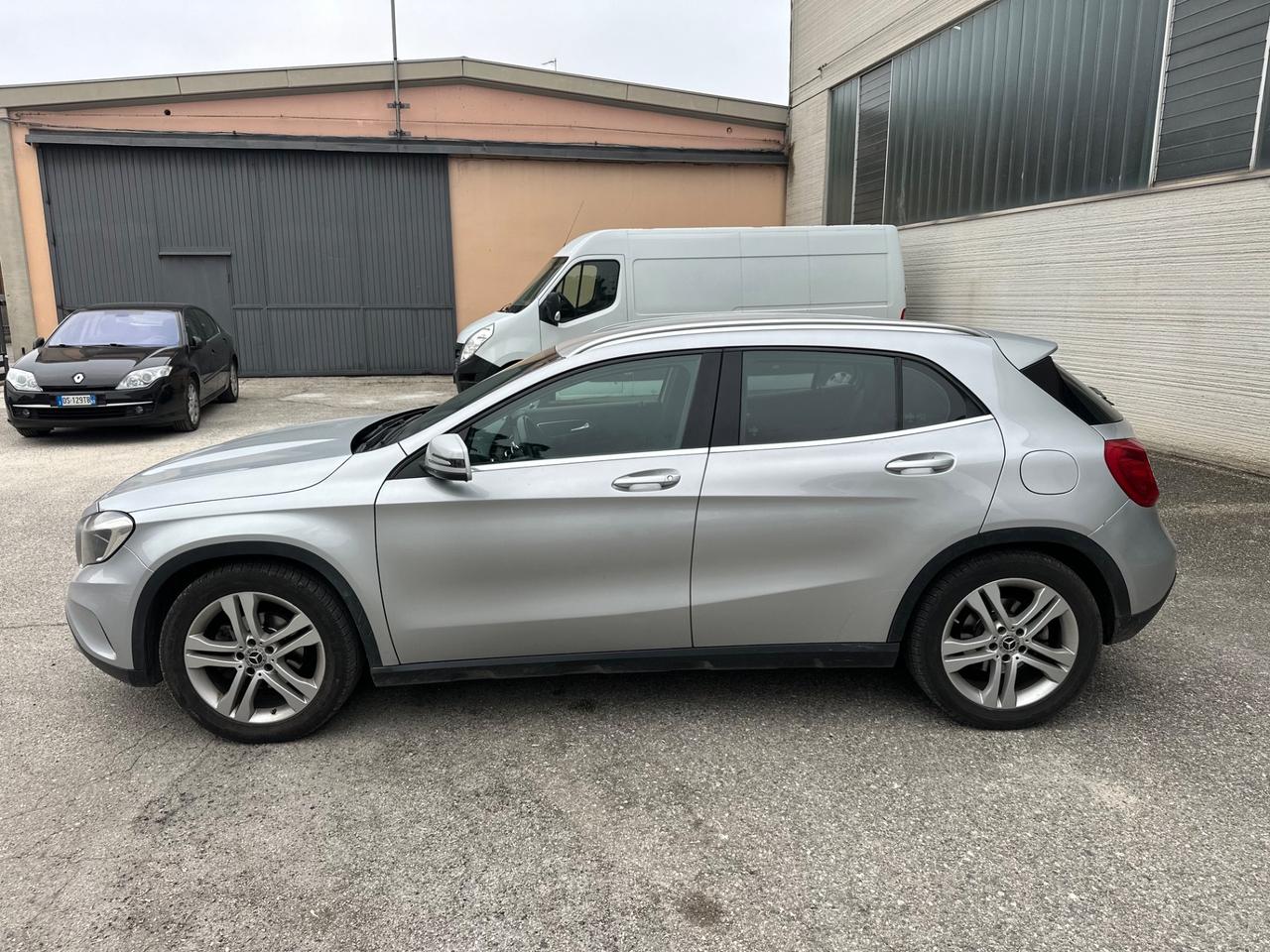 Mercedes-benz GLA 200 CDI Premium Possibile Finanziamento