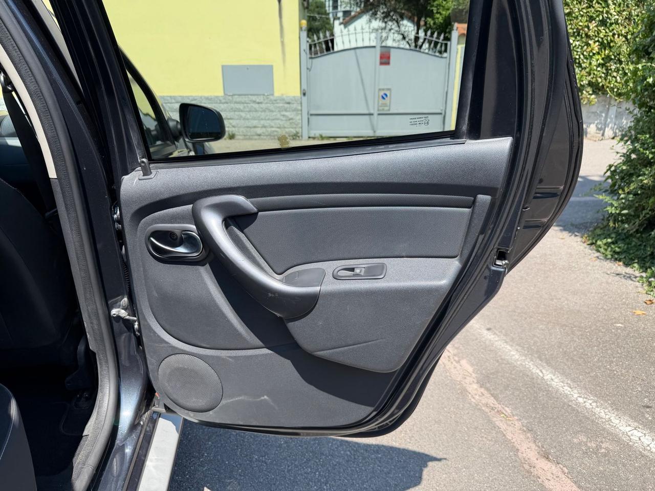 Dacia Duster Black Shadow 1.6 SCe 115 LPG #10999