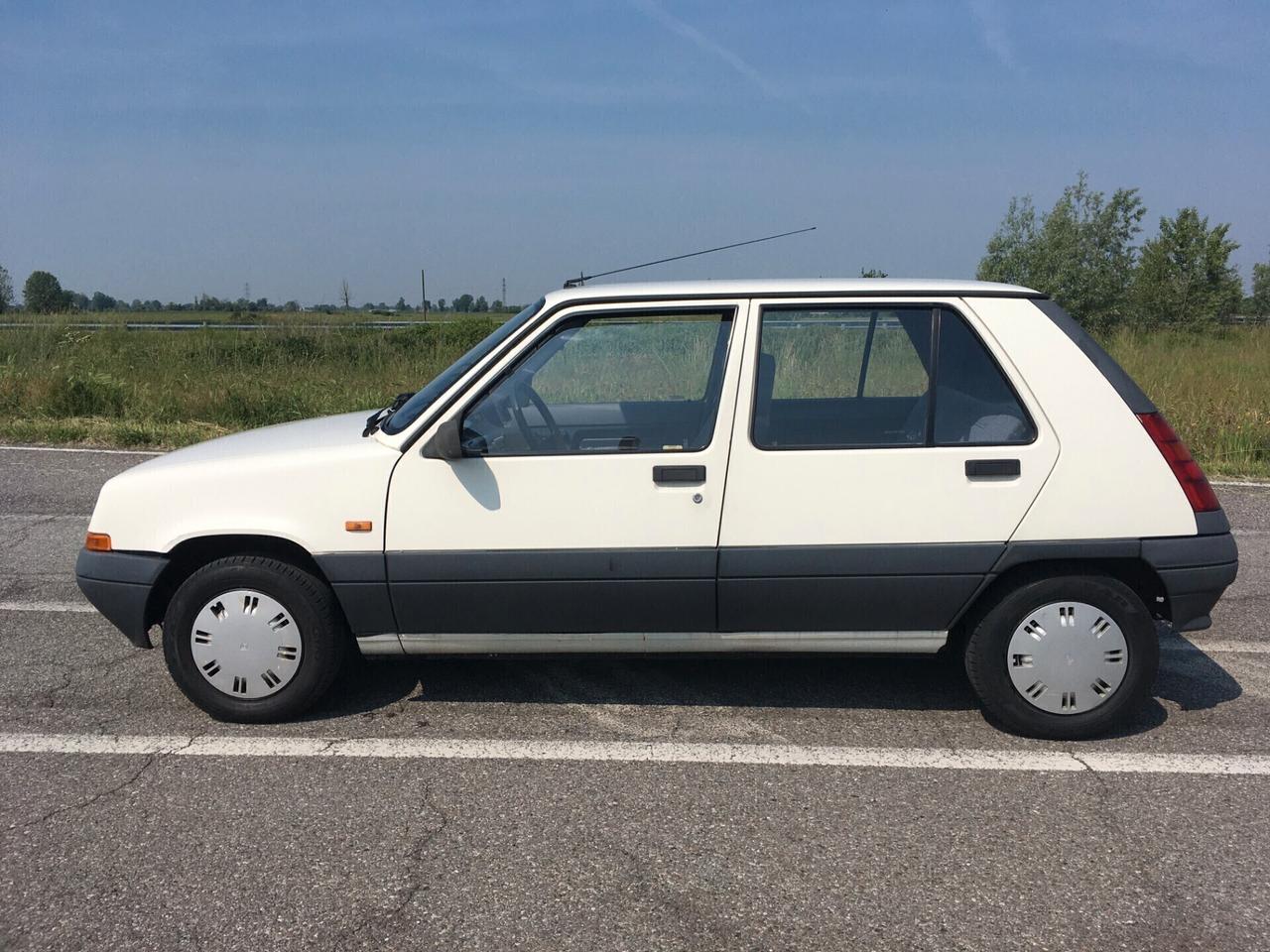 Renault R 5 GTL, ESENTE BOLLO, ASSICURAZIONE E PASSAGGIO RIDOTTI