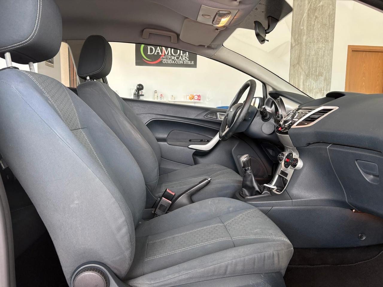 Ford Fiesta FORD FIESTA 1.2 TITANIUM 3P.