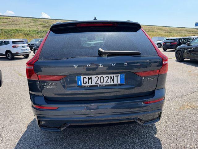 VOLVO XC60 B4 (d) AWD automatico Plus Dark