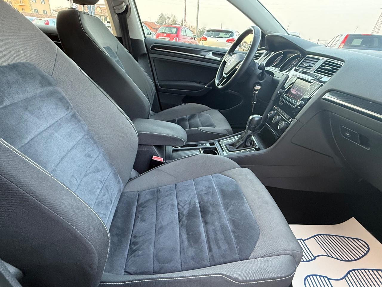 Volkswagen Golf Business 1.6 TDI DSG 5p. Highline BlueMotion Technology