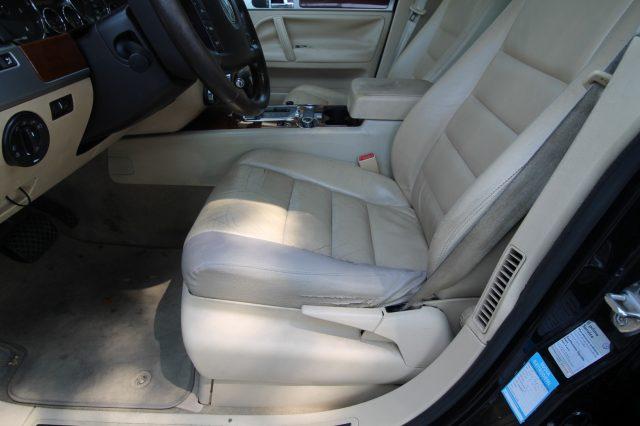 VOLKSWAGEN Touareg 3.0 V6 TDI DPF tiptronic Exclusive