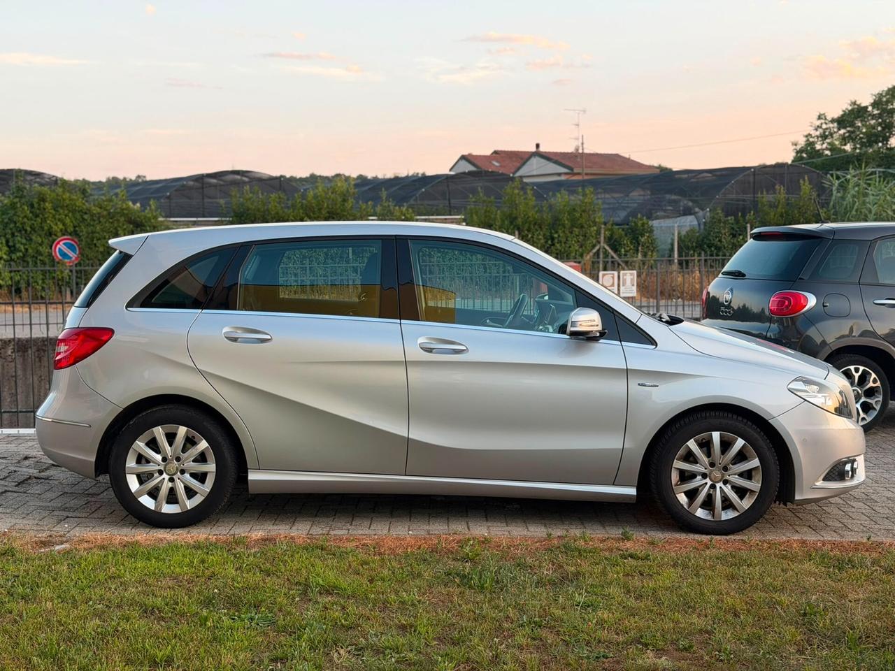 Mercedes-benz B 180 Premium