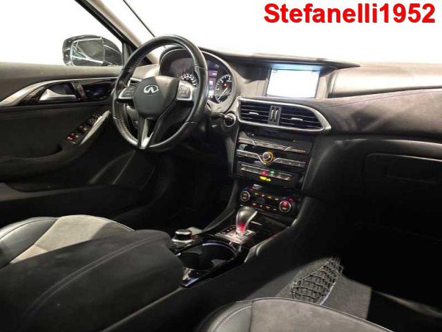 INFINITI Q30 - 1.5d Premium City Black 109cv dct