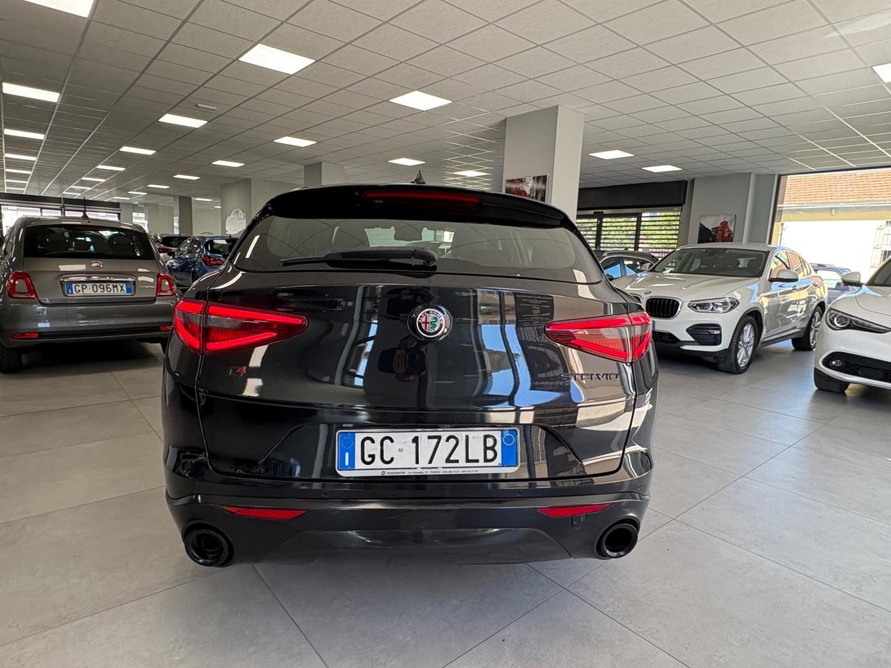 Stelvio Veloce 2.0 280CV 2020 km91000 Total black