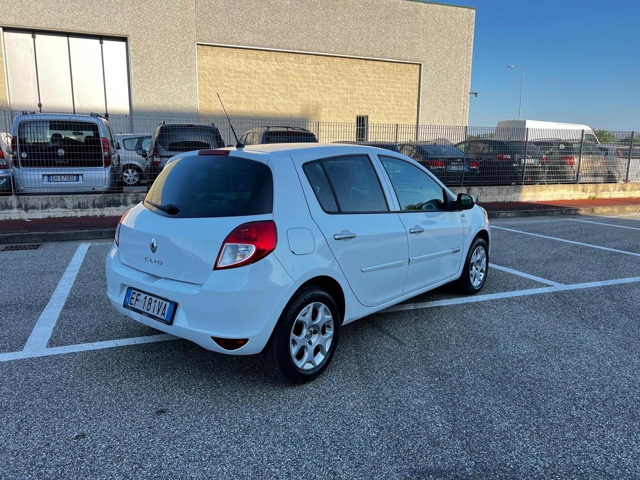 Renault Clio 1.2 16V 5 porte Yahoo!
