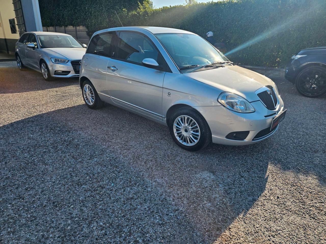 Lancia Ypsilon 1.2 Oro Bianco