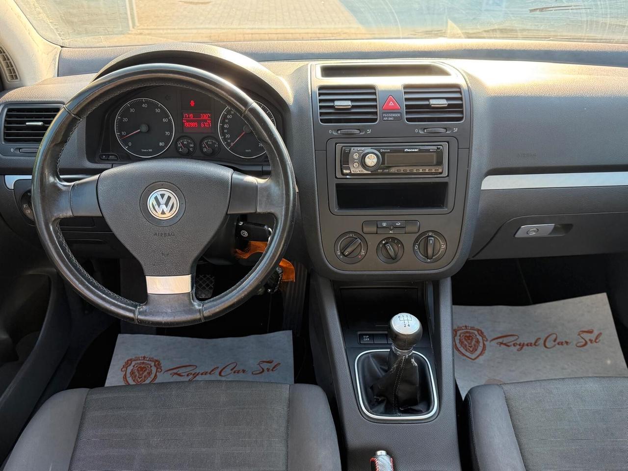 Volkswagen Golf 1.6 16V FSI 5p. Sportline