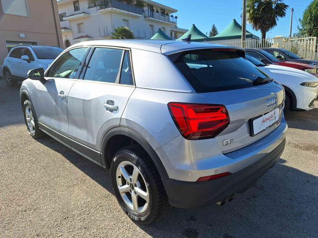 AUDI Q2 35 TDI quattro S tronic Business